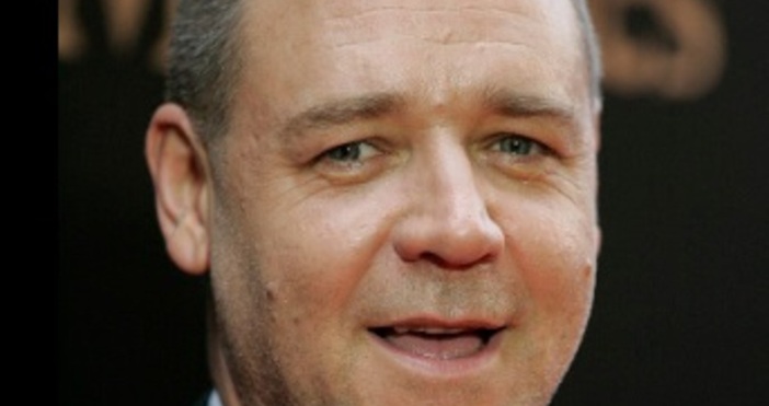 УикипедияРъсел Кроу ще обучава Хенри Кавил в пътя на безсмъртните в римейка