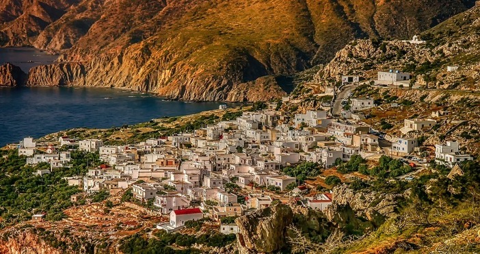 Гърция засили мерките за сигурност на стратегически обекти Охраняват се