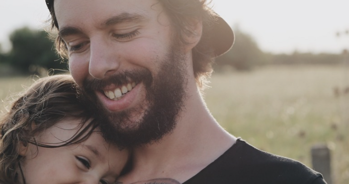 Швейцарски учени алармират за опасни микроби в лицевото окосмяване при