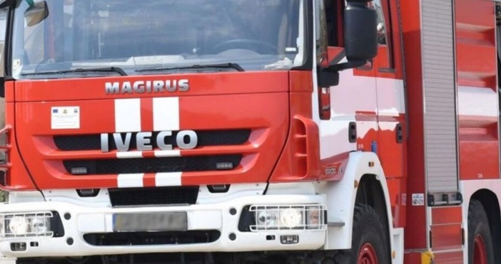 Мъж на 72 години е пострадал при пожар в ботевградското