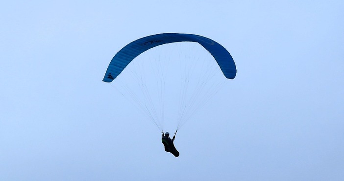 39 годишният парапланерист Боян Стоянов е загинал в крайбрежен район в северния