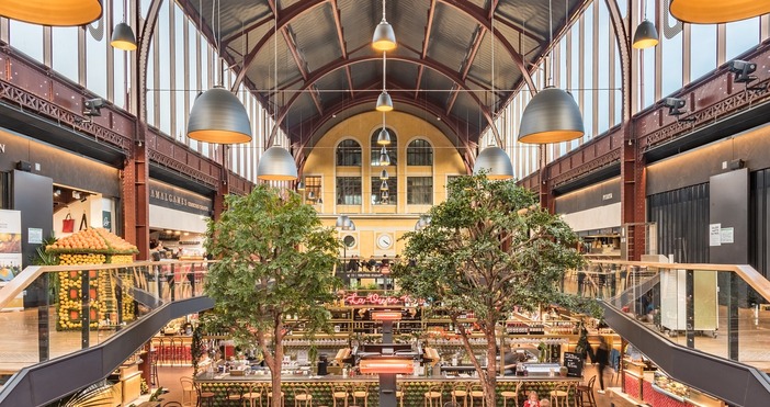 Присъединяването на България към еврозоната и приемането на еврото се