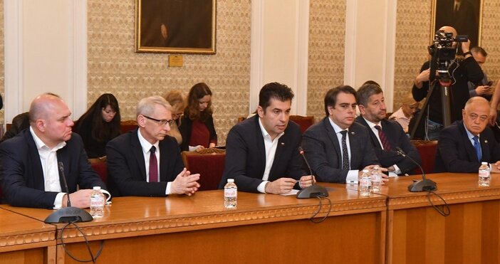 Очаква се днес от Продължаваме Промяната да свикат Изпълнителен съвет