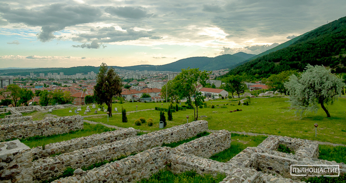 Златна монета от времето на Юстиниан I откриха днес археолози