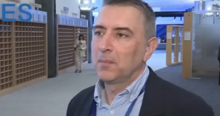 Унгарският премиер Виктор Орбан лично е наредил на евродепутатите си