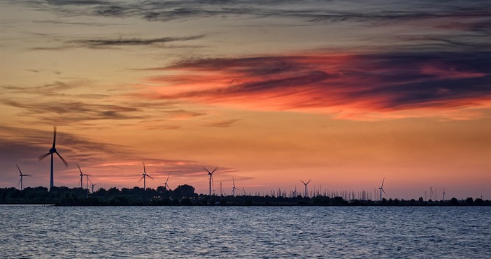 През нощта ще бъде ясно и почти тихо Утре отново
