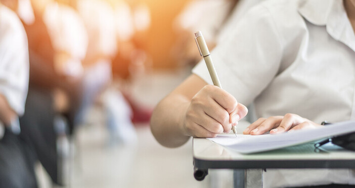 МОН обяви резултатите от националното външно оценяване в 10 клас