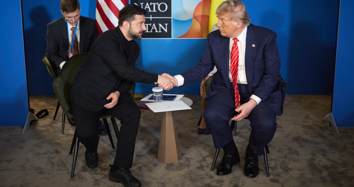 Украинският президент Володимир Зеленски коментира кратко срещата си с президента