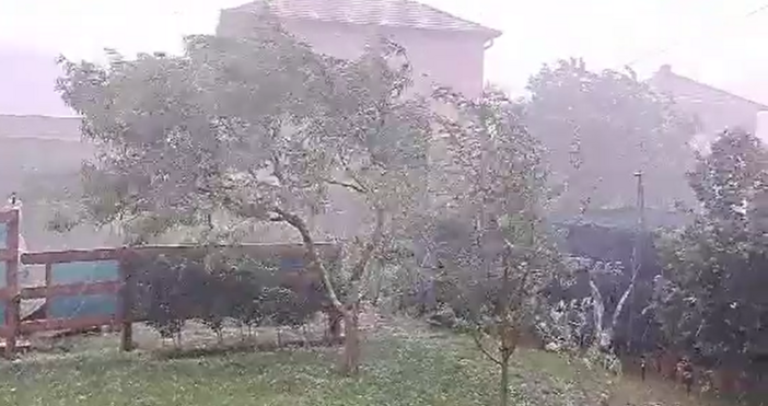 Студеният фронт ще се активизира с понижението на температурите тази