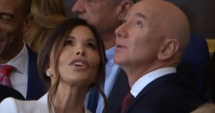 Милиардерът Джеф Безос и годеницата му Лорън Санчес сключиха брак