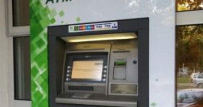 Банка ДСКВ продължение на 8 часа от дебитните и кредитните