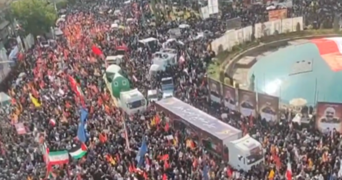 Хиляди хора излязоха по улиците на Техеран за погребението на