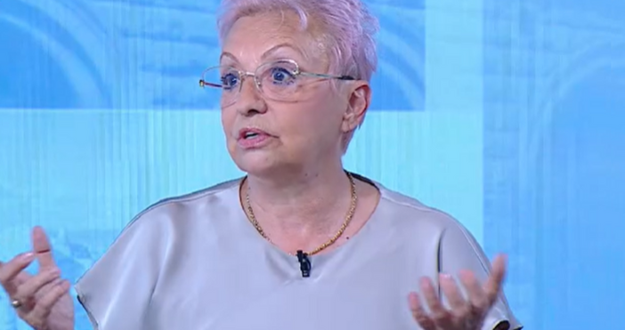 Коментарите за оставката на лидера на силна политическа партия не стихват Оставката