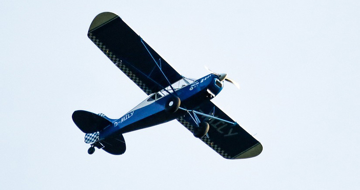 Самолет катастрофира в поле в щата Алабама и сега властите