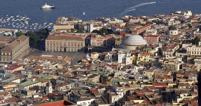 Силно земетресение разтърси Неапол предаде АНСА Магнитудът е бил 4 6 Епицентърът