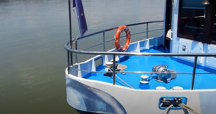 Ниското ниво на река Дунав затруднява корабоплаването в българския участък