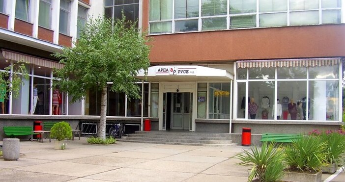 Легендарната шивашка компания прекрати дейността си от 1 юли заради