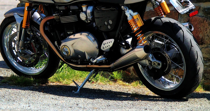 Моторист е пострадал тежко при катастрофа в Петрич съобщиха от