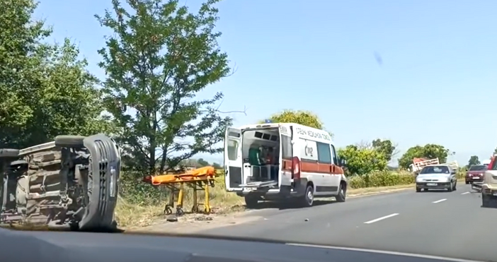 Катастрофа затруднява движението на пътя Пловдив – Карлово съобщиха от