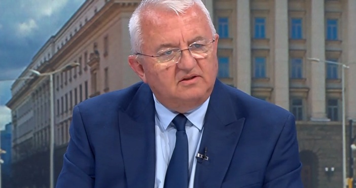 Туристът се ориентира много добре сам Той не чете доклади