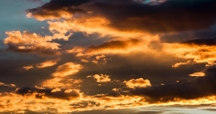 Горещото време на Балканите ще продължава включително събота и неделя