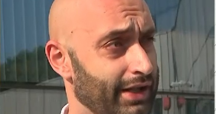 Трима младежи нападнаха жестоко двама души на площад Славейков в