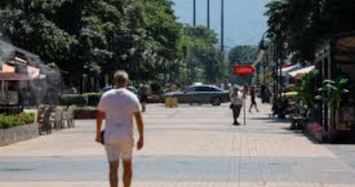 През нощта над почти цялата страна ще е предимно ясно