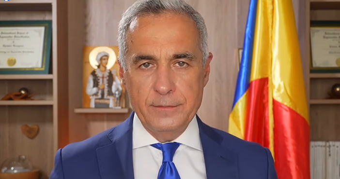 Бившият кандидат за президент на Румъния Калин Джорджеску остава под