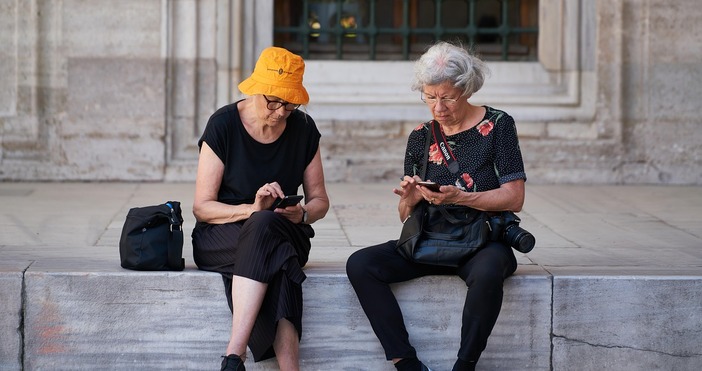 От днес започва изплащането на осъвременените пенсии по швейцарското правило  В