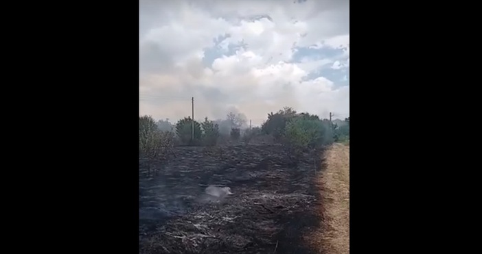 стоп кадър Нова твОсем къщи изгоряха при пожар в село Периловец Община