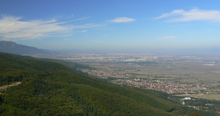 Vassia Atanassova Немски пенсионери пълнят търновското село Лозен където се