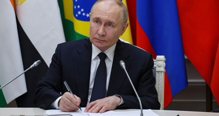 Посочен бе най удобният момент и подарък за Кремъл които биха