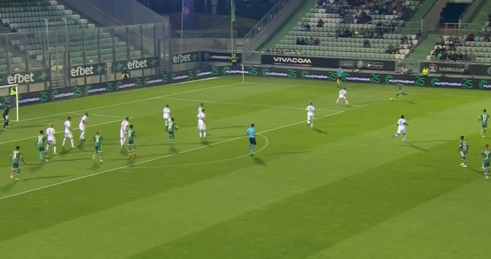 Лудогорец спечели изключително трудно с 1 0 срещу Динамо Минск  в първи мач от