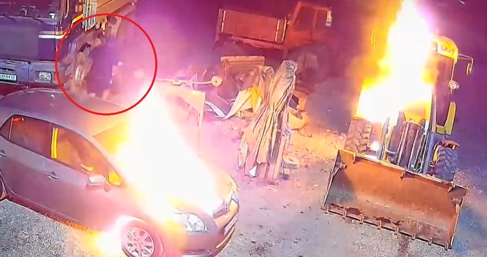 Маскиран подпали автомобил и земеделска техника в село Караполци Община