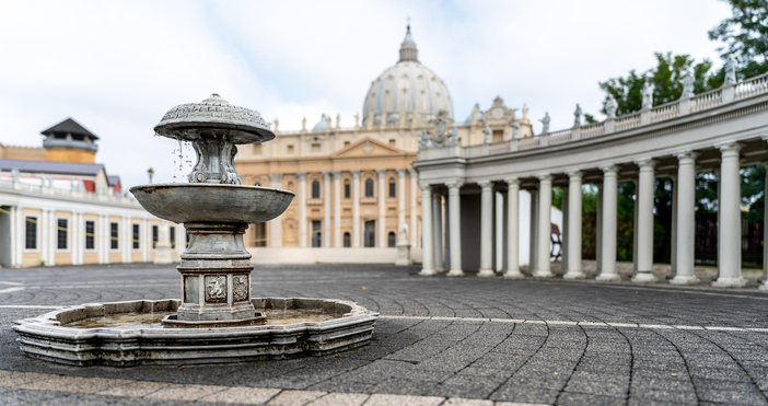 Ватиканът е на разположение като място за евентуални мирни преговори