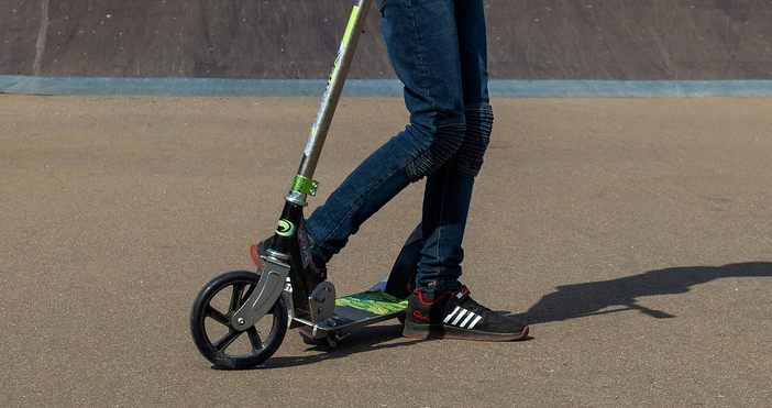 10 годишно момче с електрическа тротинетка пострада при пътен инцидент в