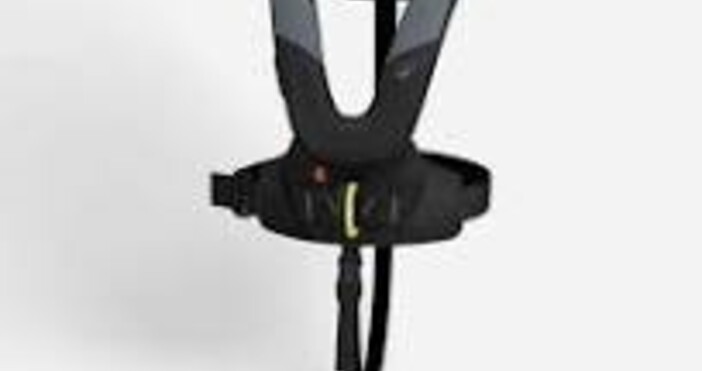 снимки КЗП  Декатлон България изтегля от пазара два опасни продукта съобщиха