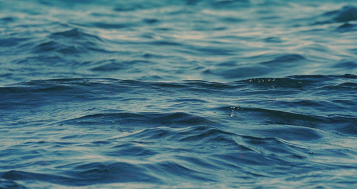 71 годишна българка е намерена в безсъзнание в морето в събота следобед