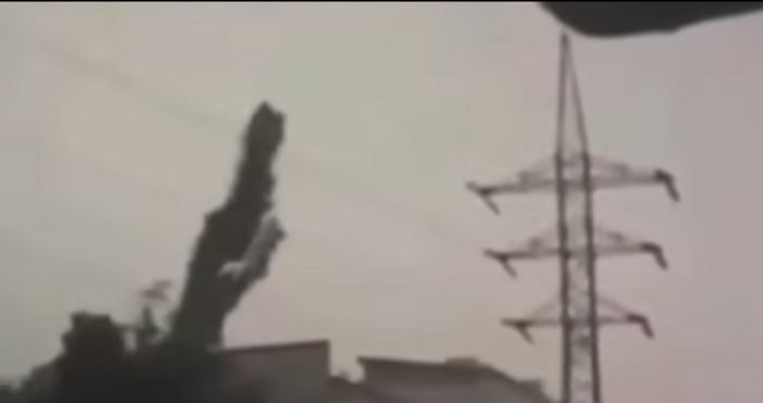 Силна буря връхлетя Харков Украйна съобщава Метео Балканс и