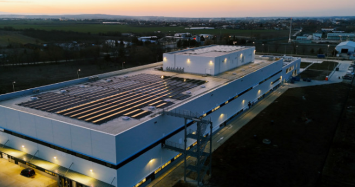 Американската компания Intuitive Surgical световно призната като създател на роботизираната