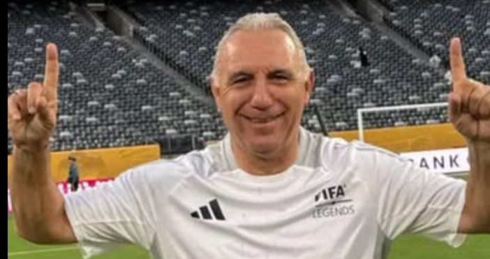 Българският кавалер на Златната топка Христо Стоичков и бившият нападател на Ювентус