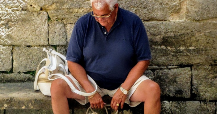 Продължават проблемите за родните пенсионери Започна изплащането на новите по високи