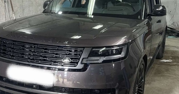 Депо за укриване на противозаконно отнети луксозни автомобили е разкрито