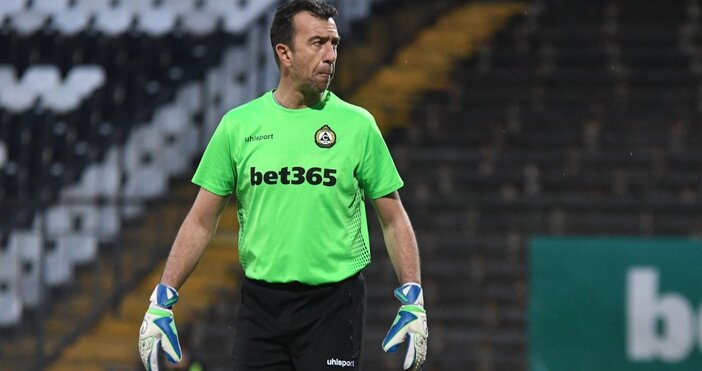 Вратаря на Славия Георги Петков обави че тази година е