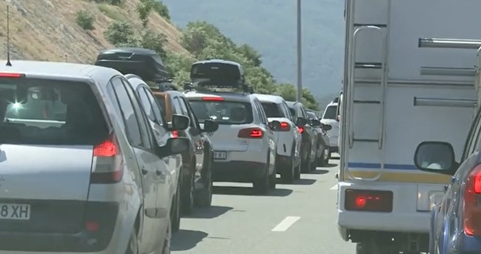 Малко преди 8 ч сутринта екип на bTV тръгна от