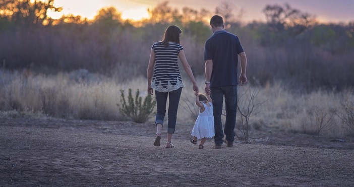 Държавните служители в Турция ще имат право да работят на