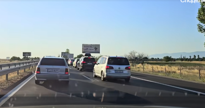 Километрично задръстване се е образувало на автомагистрала Тракия след 100 ия