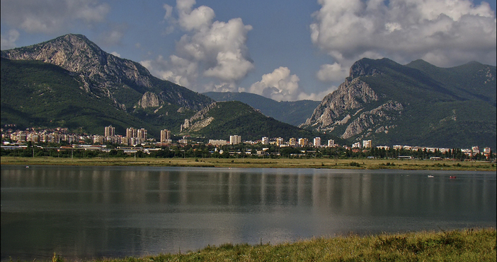 Градът който преди няколко години Валери Божинов обяви за родния