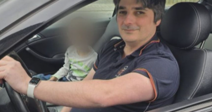 Петел следи какво се случва с българското дете което бе