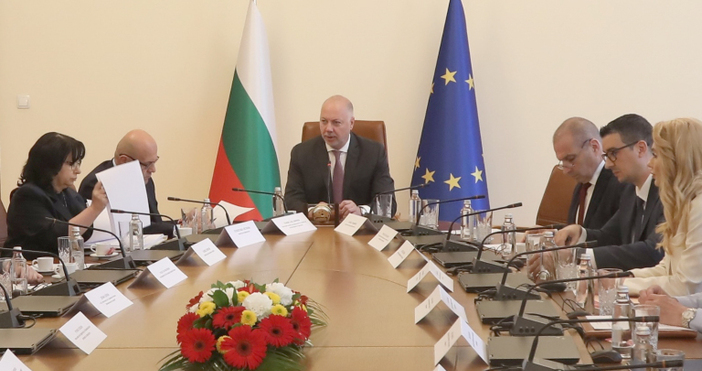 Предложените от кабинета законодателни текстове предвиждат допълнителни мерки срещу